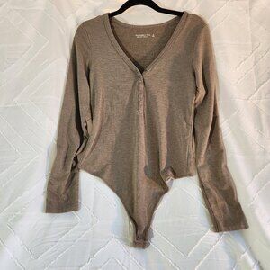 Abercrombie & Fitch M brown long sleeve bodysuit